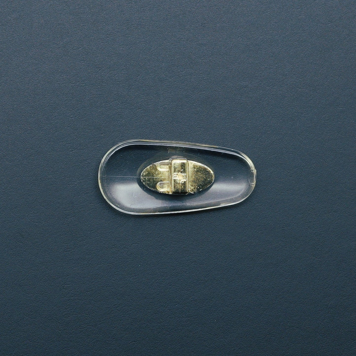 NP-8022 15 mm PVC insteek pad Ray-Ban goud